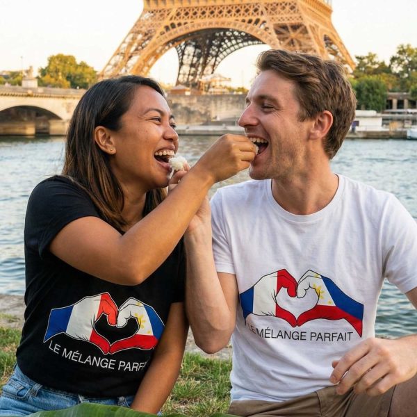 couple portant des t-shirts le mélange parfait france philippines devant la tour eiffel